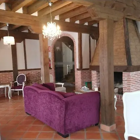 El Mirador Del Hayedo بيت للعطل Riofrio de Riaza