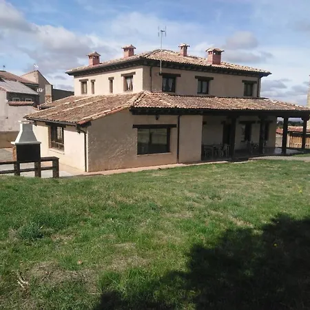 El Mirador Del Hayedo Сasa de vacaciones Riofrio de Riaza